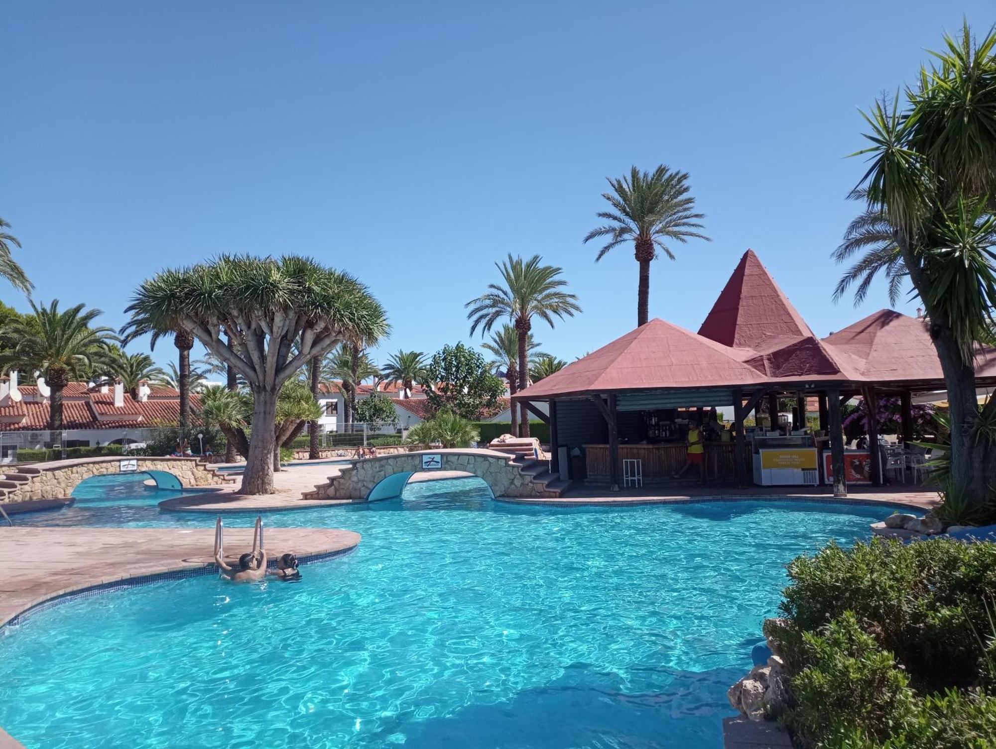 Alojamiento Con Piscina Y Chiringuito Denia Exteriör bild